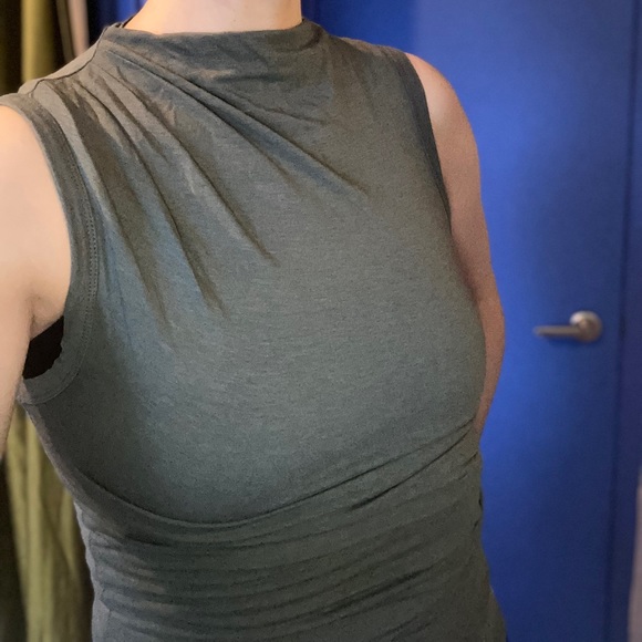 Teal ruched tank - Picture 3 of 6